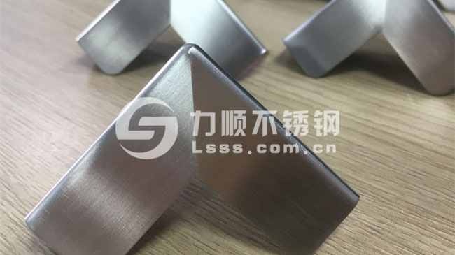 力順不銹鋼拉絲板試樣成功，獲得客戶認(rèn)可
